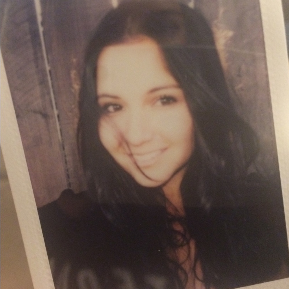 Meet your Posher, Stephanie - Picture 1 of 1